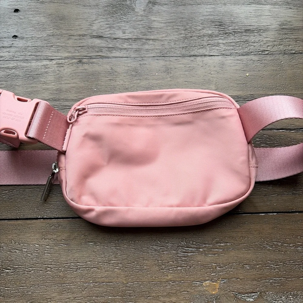 Lululemon Athletica Pink Crossbody Bag - Picture 4 of 6